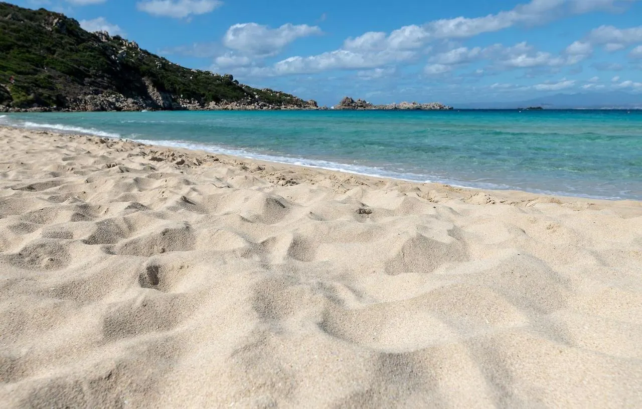Glorious Residence Le Pavoncelle 1 Bedroom Sleeps 4 Child Santa Teresa Gallura